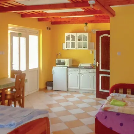 0 Bedroom Holiday In *