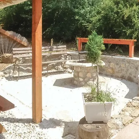 0 Bedroom Holiday In Prázdninový dům
