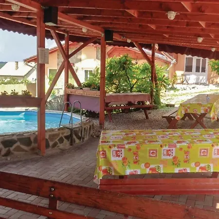 0 Bedroom Holiday In Prázdninový dům